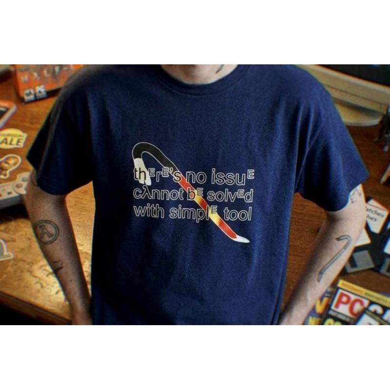 Retro Gaming Shirt - เสื้อยืดเกมเมอร์ ลาย Crowbar สไตล์เรโทร